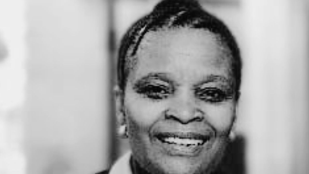 Nomazizi Mtshotshisa