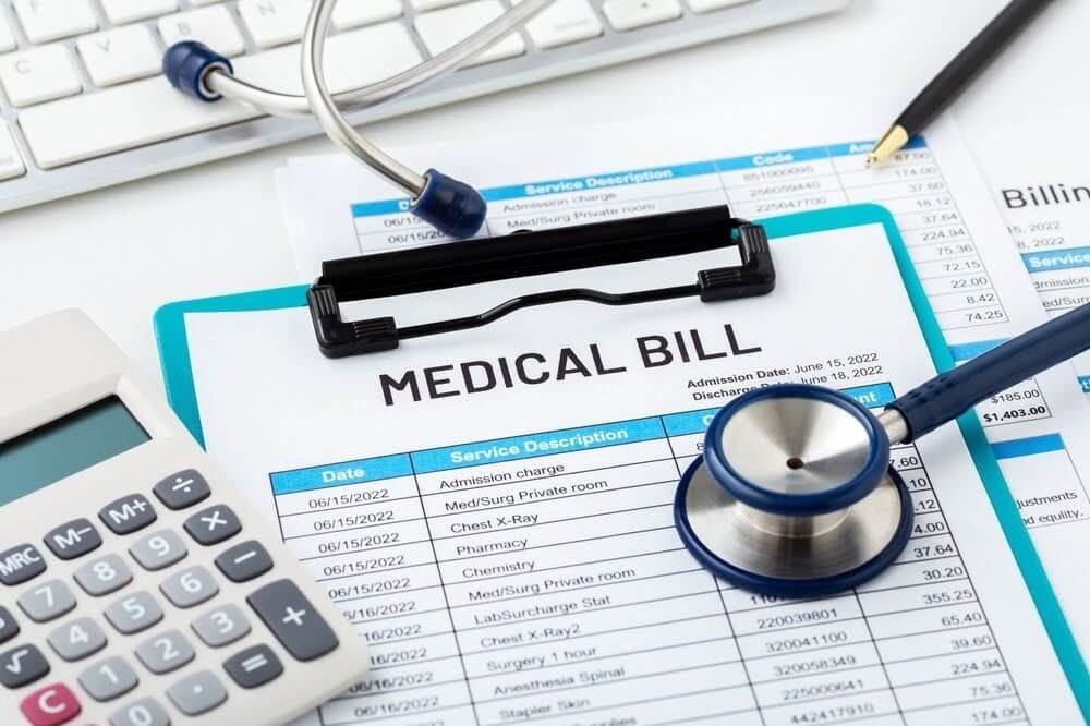 5 Ways to Pay Medical Bills While Waiting for a Personal Injury Settlement