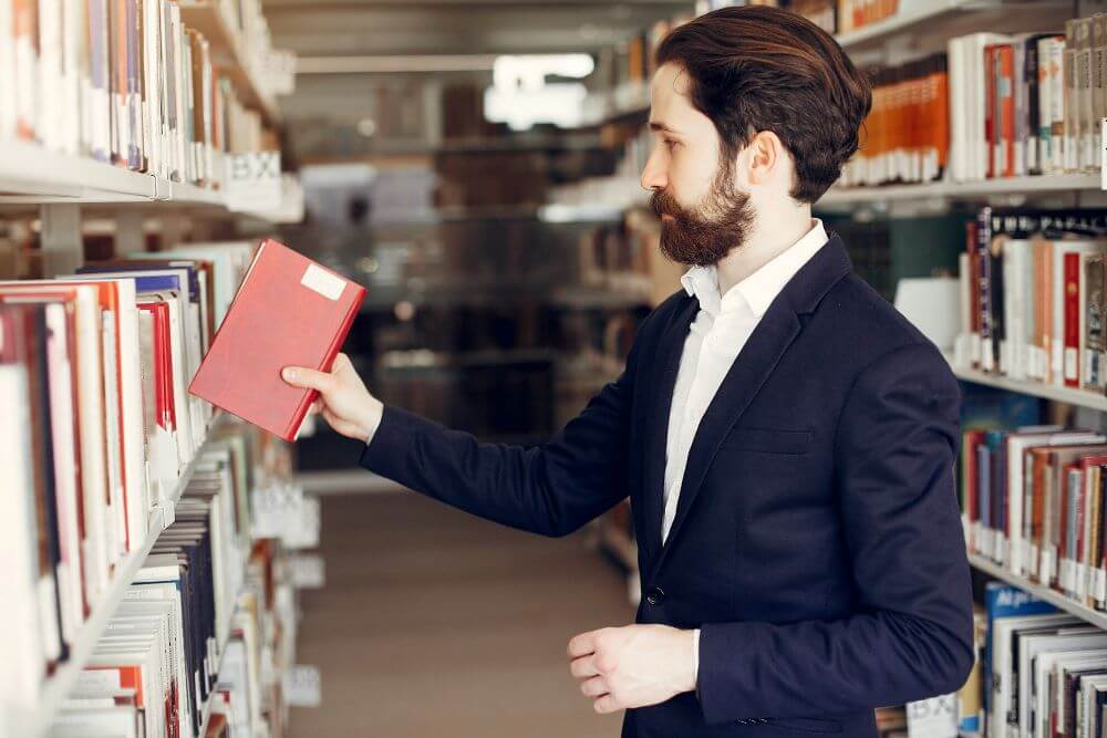 IngramSpark vs KDP: How to Choose the Right Publishing Route